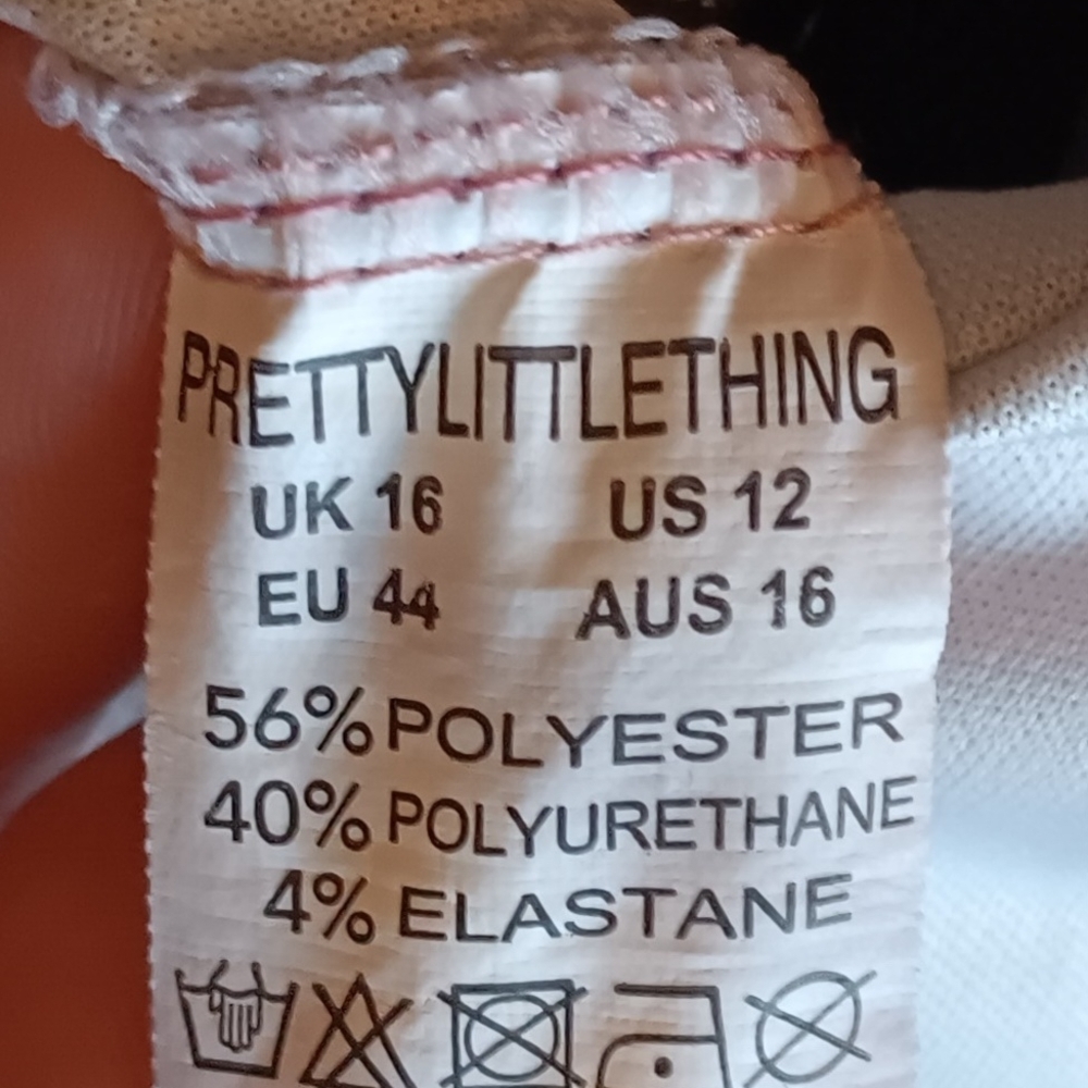 PrettyLittleThing Pink Shiny Leggings - Picture 7 of 7